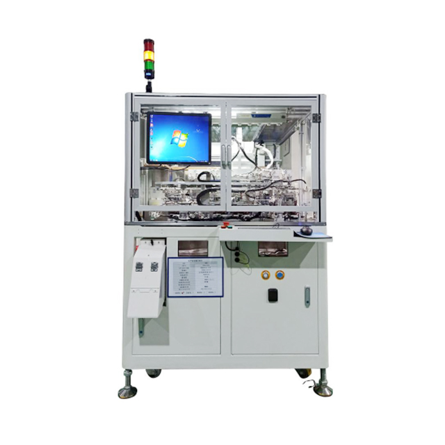 High-speed shearing and covering integrated machine equipment